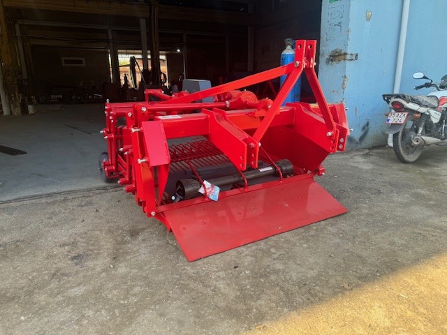 PS2 Ce İki Sıralı Komple Elekli Patates Söküm Makinası